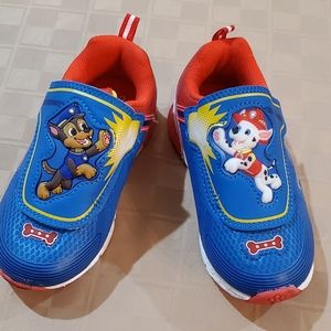 Boy's shoes size 10